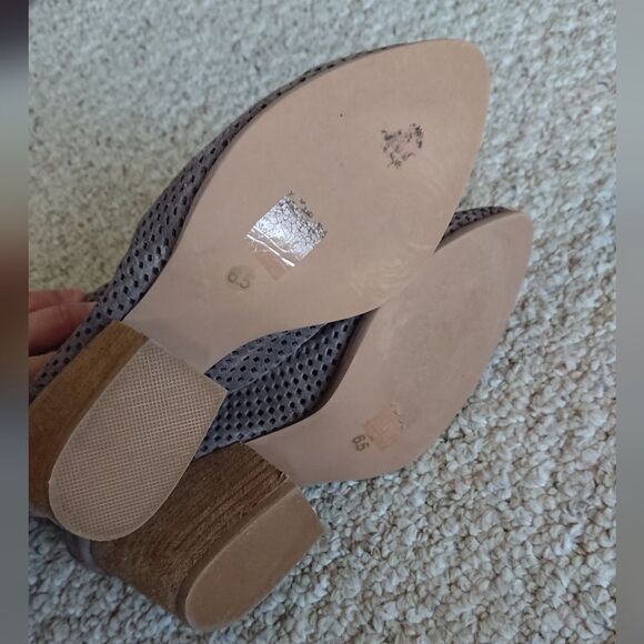 Jeffrey Campbell Jenelle Perfed taupe suede Boot size 6.5 - Picture 8 of 9